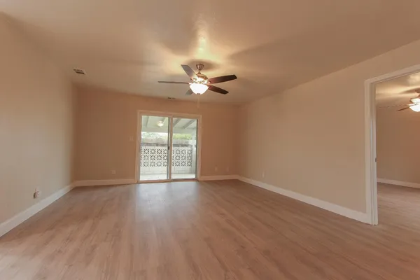 $334,900 | 1400 West Oakland Avenue, Tulare, CA 93274