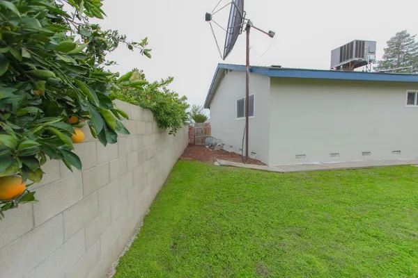 $334,900 | 1400 West Oakland Avenue, Tulare, CA 93274