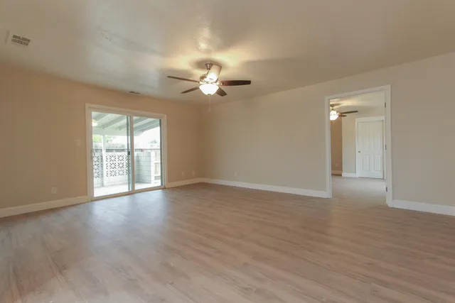 $334,900 | 1400 West Oakland Avenue, Tulare, CA 93274