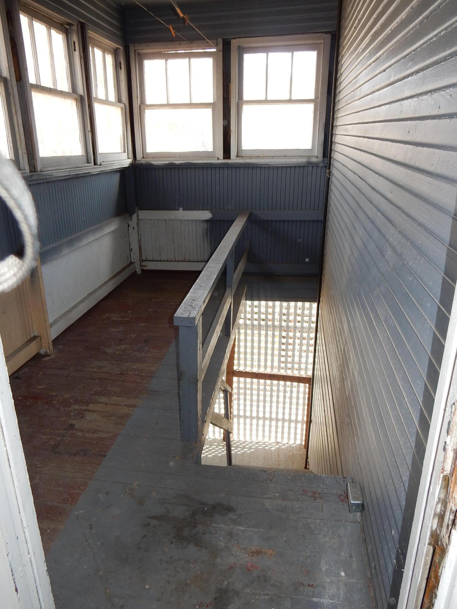 429 Albemarle Avenue Southwest, Unit UPPR Roanoke, VA 24016 - Photo 21 of 24 a view of an empty room with a window