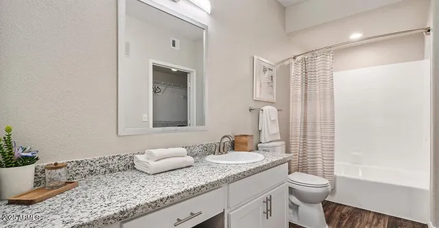 $1,556 | 1802 West Maryland Avenue, Unit B2, Phoenix, AZ 85015