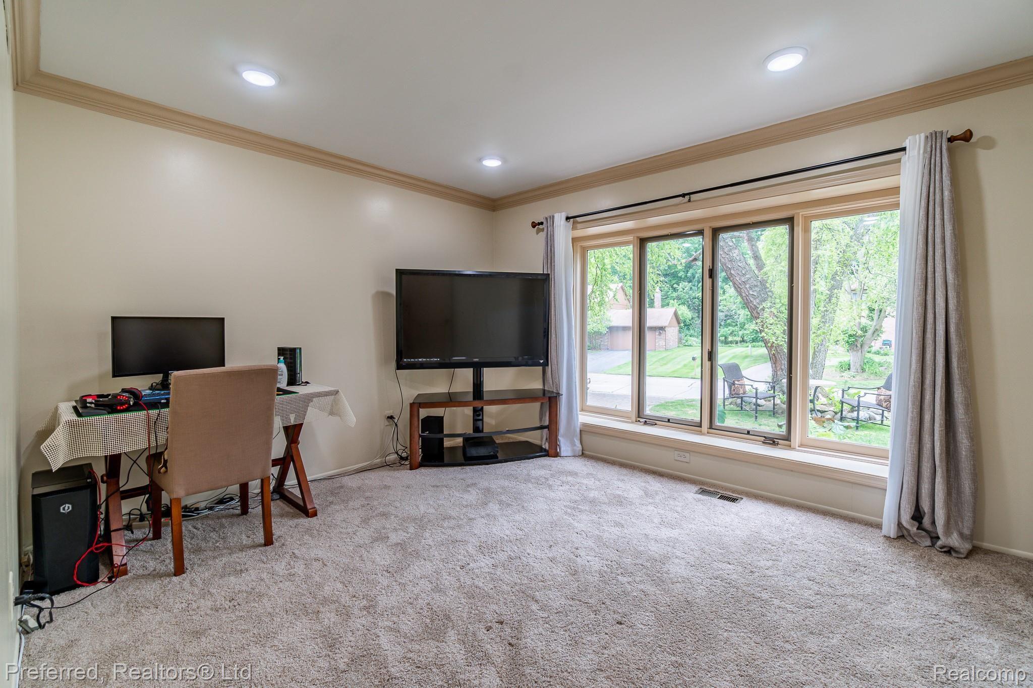 30210 High Valley Road Farmington, MI 48331 - Photo 22 of 40 High Valley -28.jpg