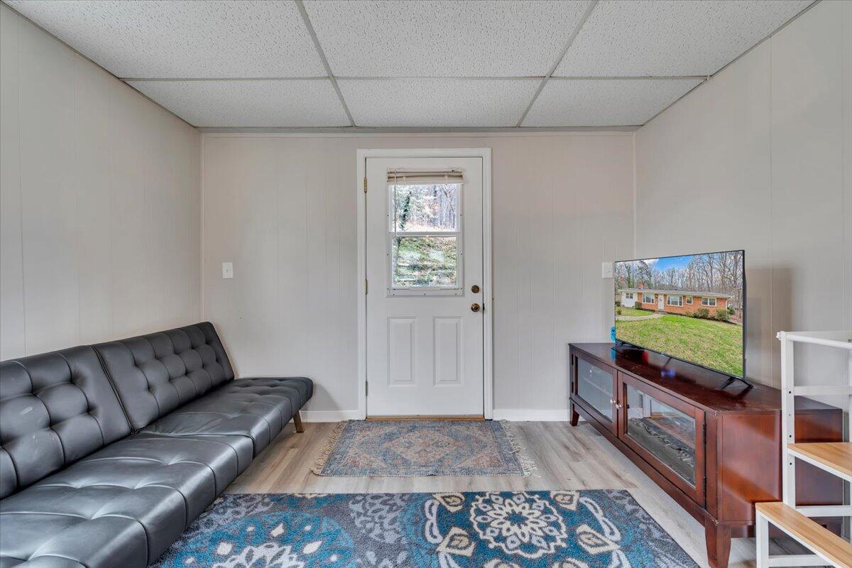 3988 Welcome Valley Road Southeast Roanoke, VA 24014 - Photo 17 of 47 17-MIB03154