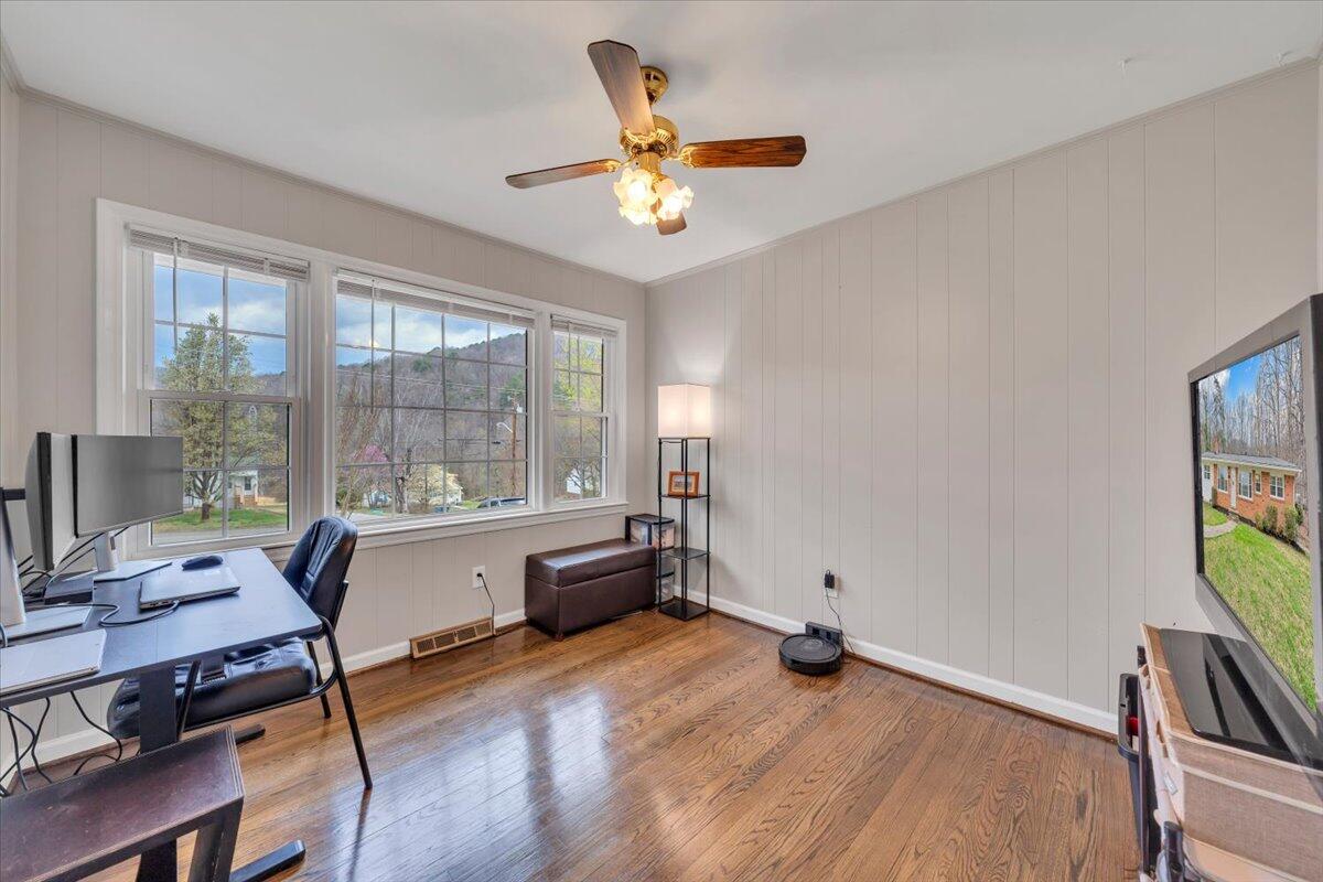 3988 Welcome Valley Road Southeast Roanoke, VA 24014 - Photo 26 of 47 49-MIB03163