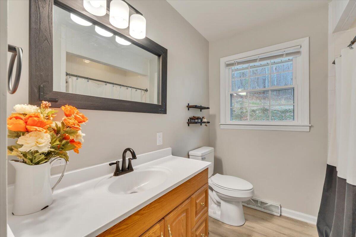 3988 Welcome Valley Road Southeast Roanoke, VA 24014 - Photo 29 of 47 28-MIB03193