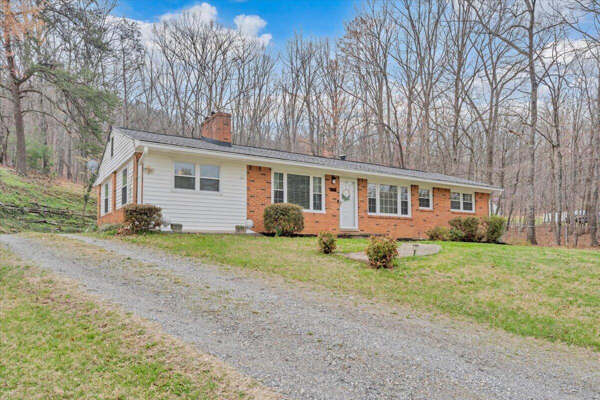 3988 Welcome Valley Road Southeast Roanoke, VA 24014 - Photo 42 of 47 41-MIB03061