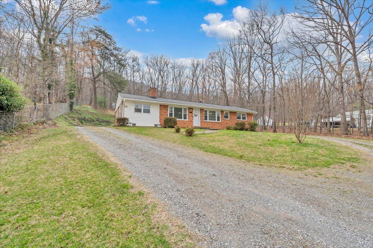 3988 Welcome Valley Road Southeast Roanoke, VA 24014 - Photo 43 of 47 42-MIB03064