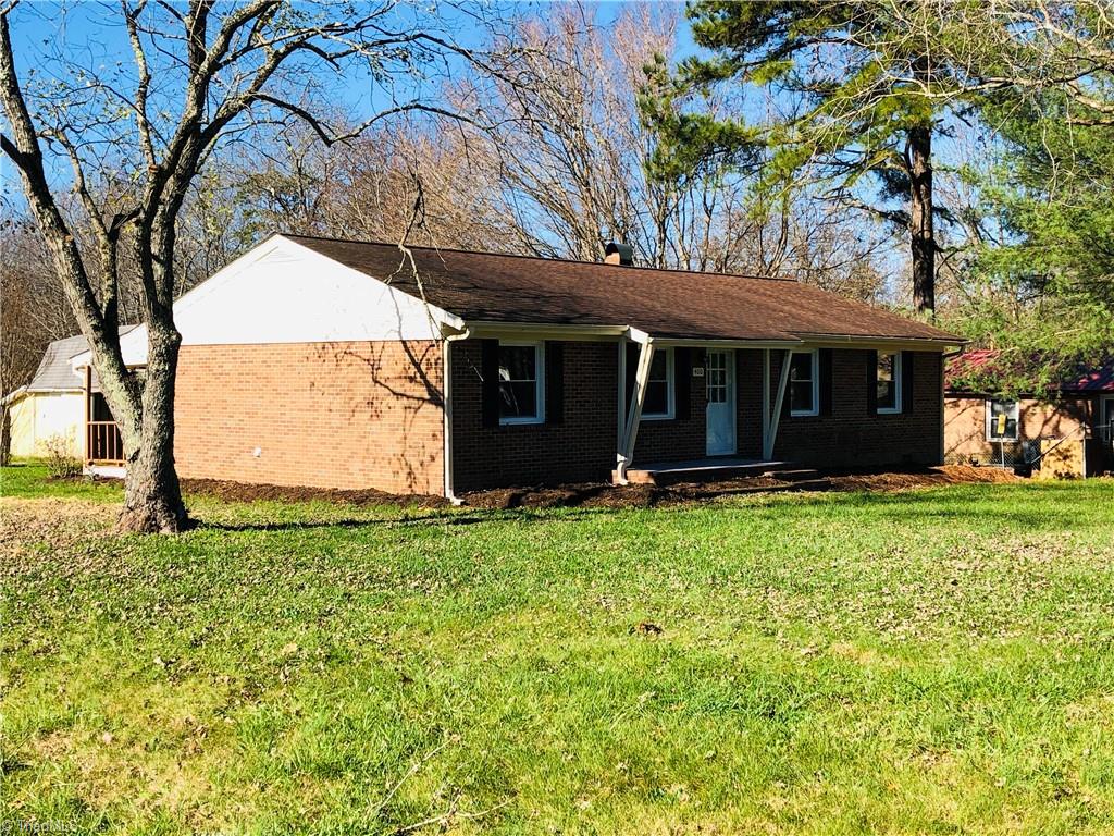 400 Junction Road Mocksville, NC 27028 - Photo 2 of 28