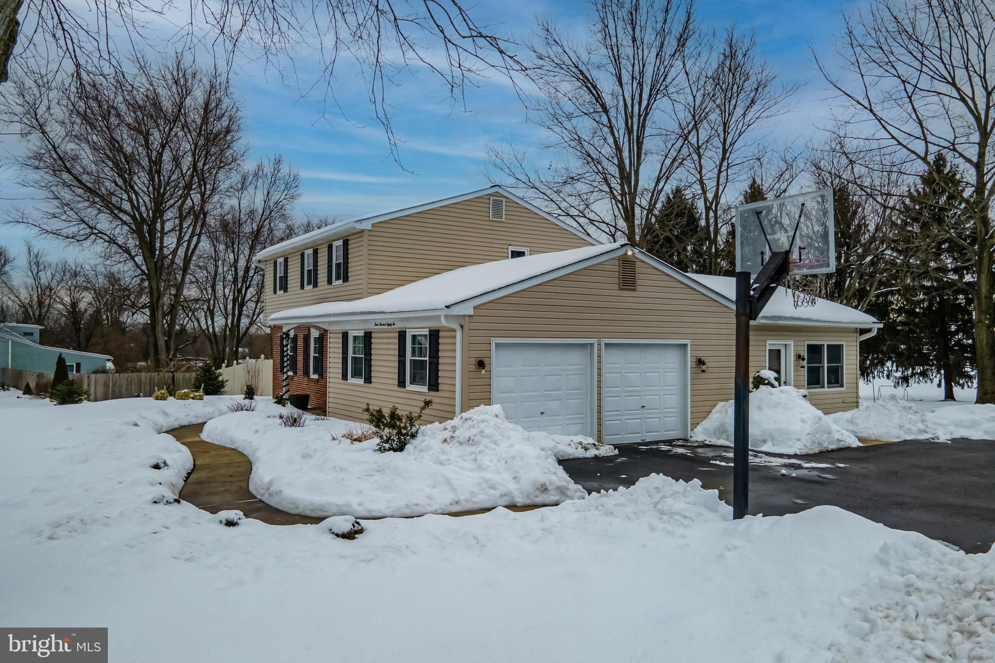382 Allentown Road Souderton, PA 18964 - Photo 6 of 50 Casual Walkway