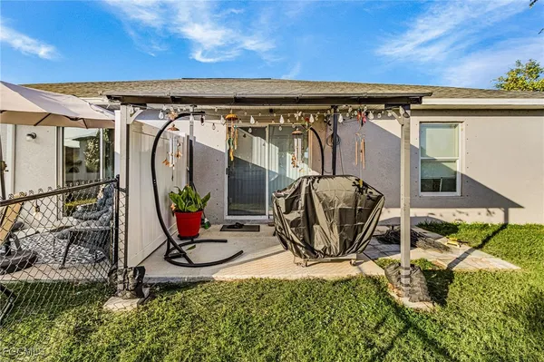 $599,000 | 1426-1428 Cape Coral Parkway West, Cape Coral, FL 33914