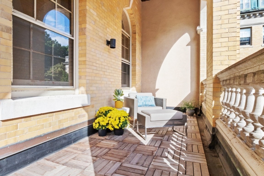 60 Glen Road, Unit 101 Brookline, MA 02445 - Photo 19 of 42