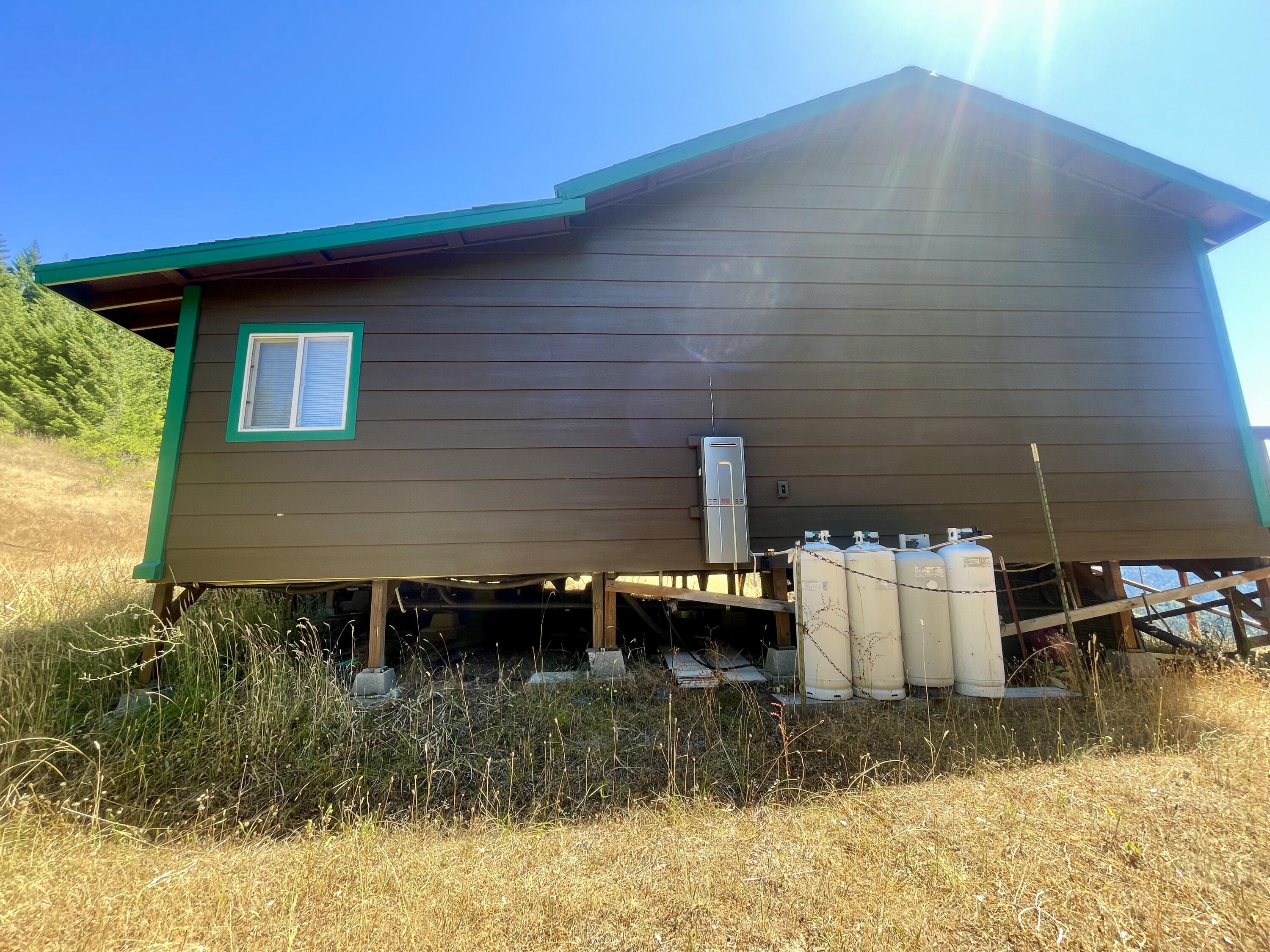 2027 Sunset Ridge Road Blocksburg, CA 95514 - Photo 36 of 37