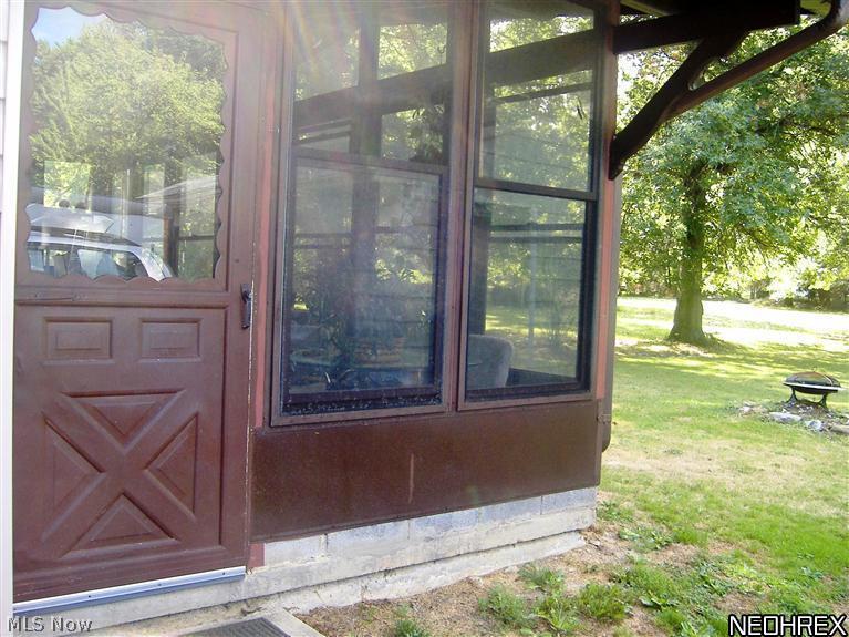 8078 Edgewood Road Mentor, OH 44060 - Photo 22 of 25 SUNROOM ENTRANCE FROM OUTSIDE