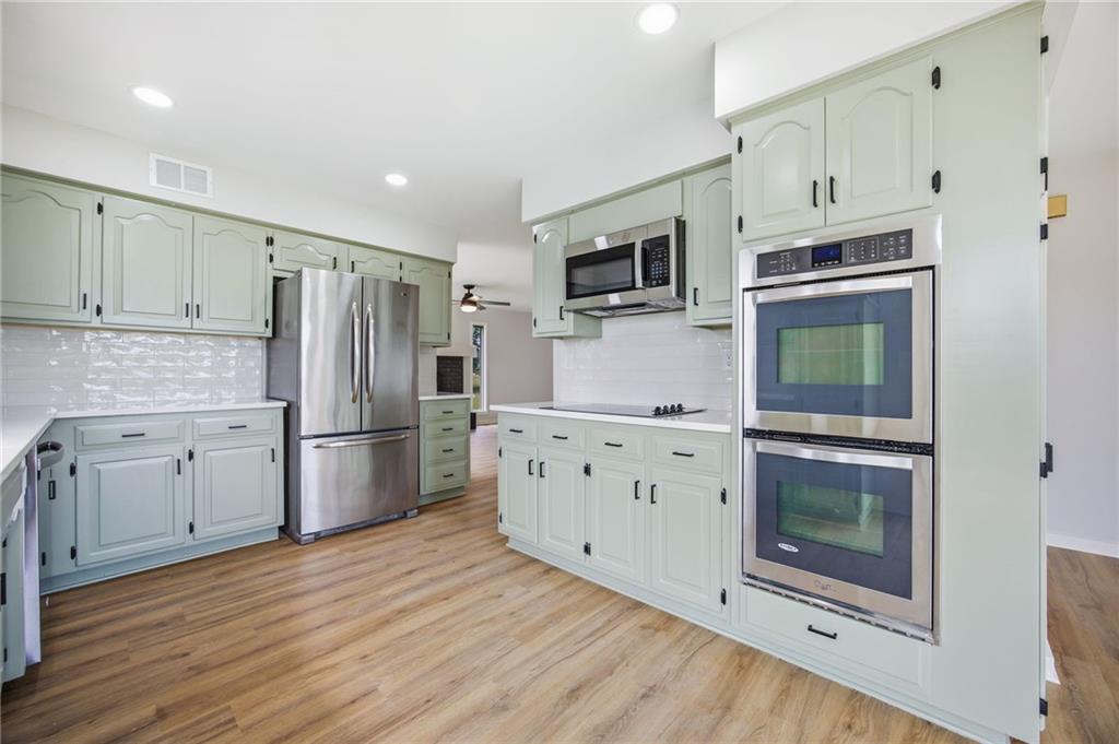 16101 Cantrell Road Bonner Springs, KS 66012 - Photo 8 of 56
