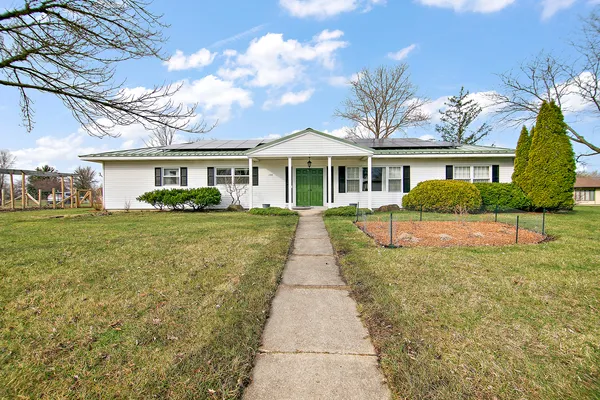 $215,000 | 126 Sun Street, Cabery, IL 60919