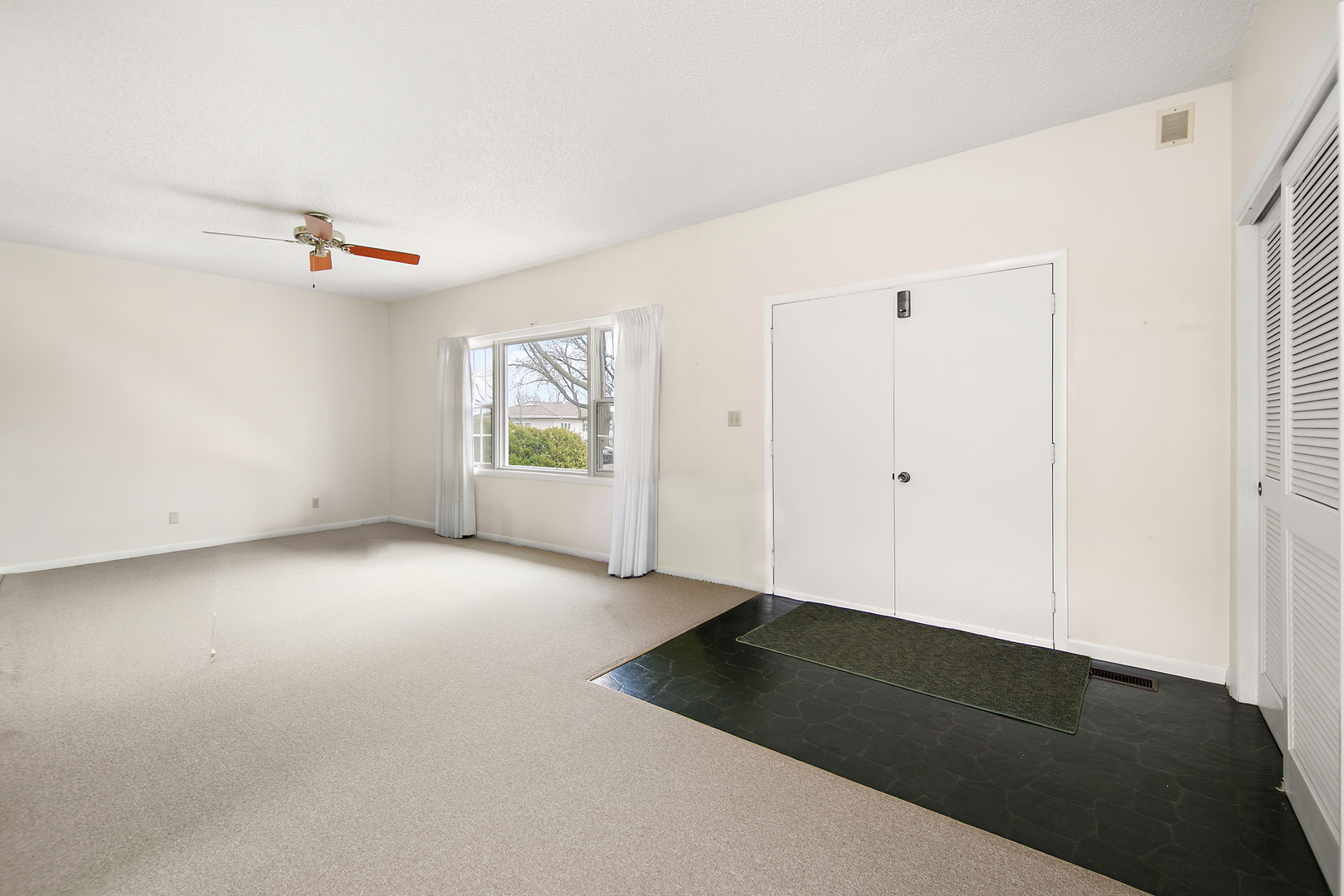 126 Sun Street Cabery, IL 60919 - Photo 7 of 23