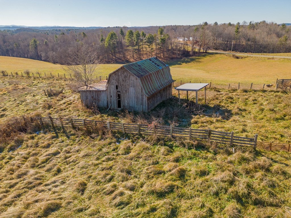 1530 Ridge Road Austinville, VA 24312 - Photo 3 of 62 Gallery Image 3