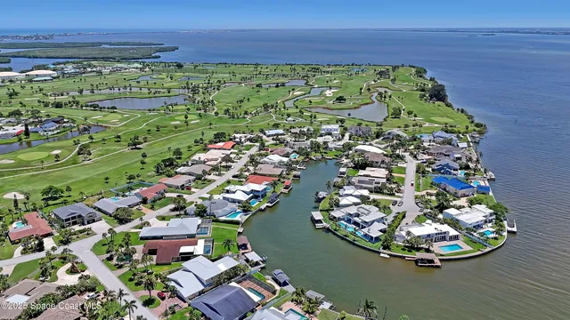 $1,350,000 | 55 Country Club Road, Cocoa Beach, FL 32931