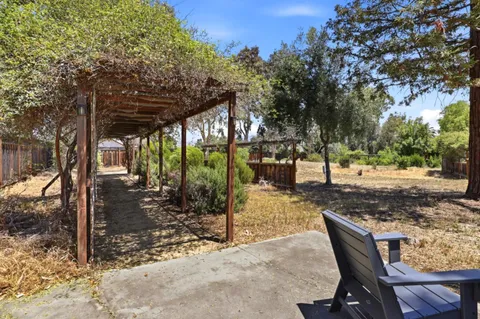 $999,000 | 130 Sunrise Drive, Hollister, CA 95023