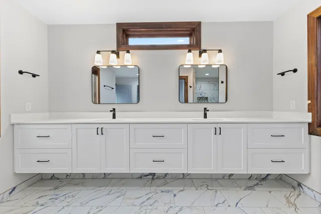 $2,299,900 | 5534 Conifer Trail, Minnetonka, MN 55345