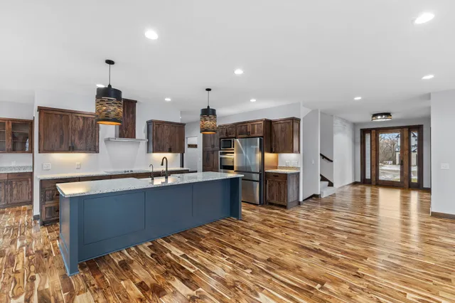 $2,299,900 | 5534 Conifer Trail, Minnetonka, MN 55345