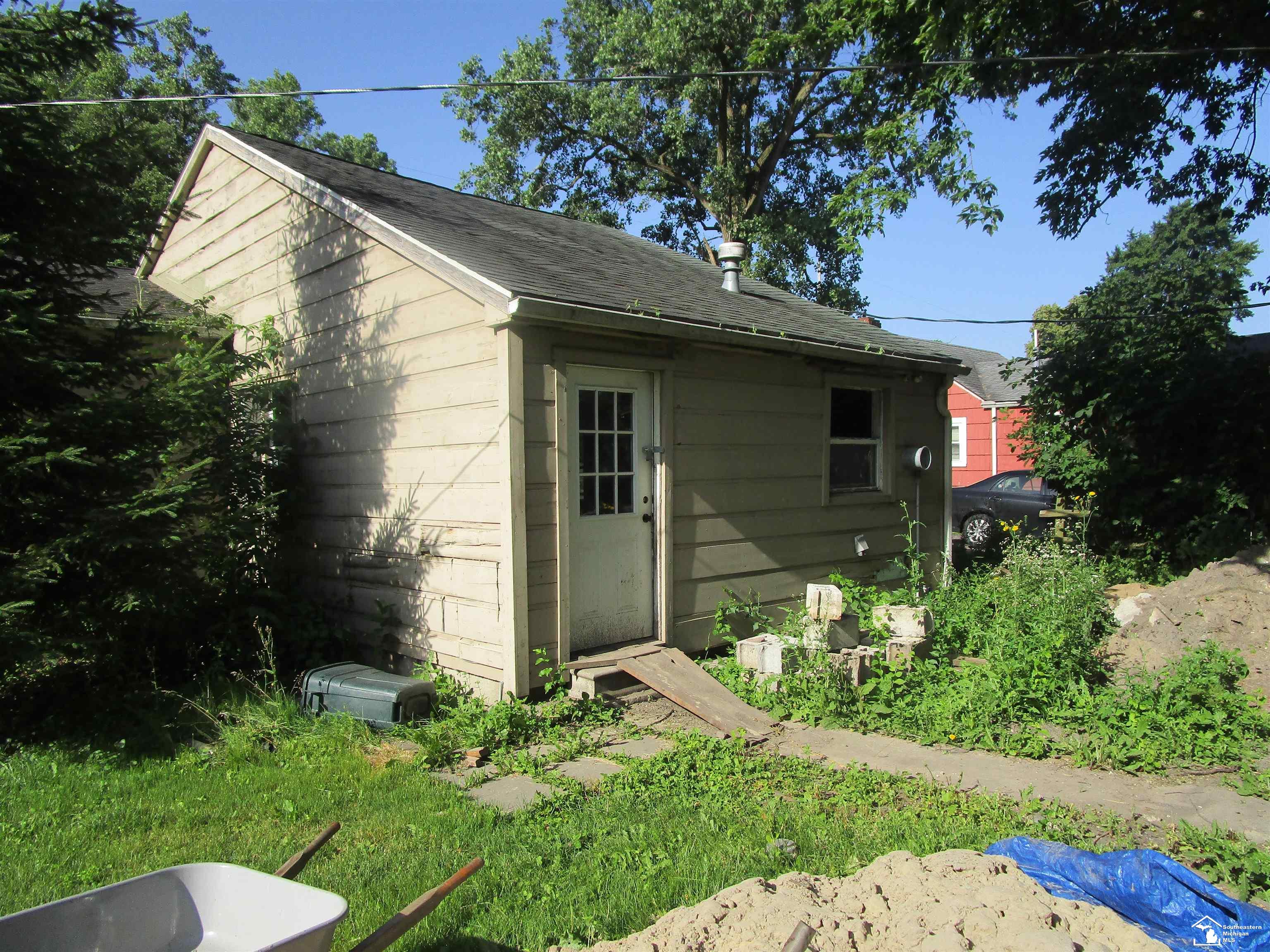 3450 Swartz Road La Salle, MI 48145 - Photo 3 of 16
