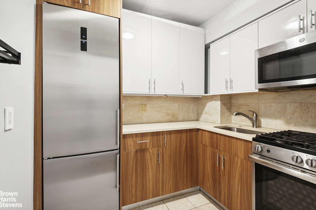 649 2nd Avenue, Unit 4H Manhattan, NY 10016 - Photo 2 of 7