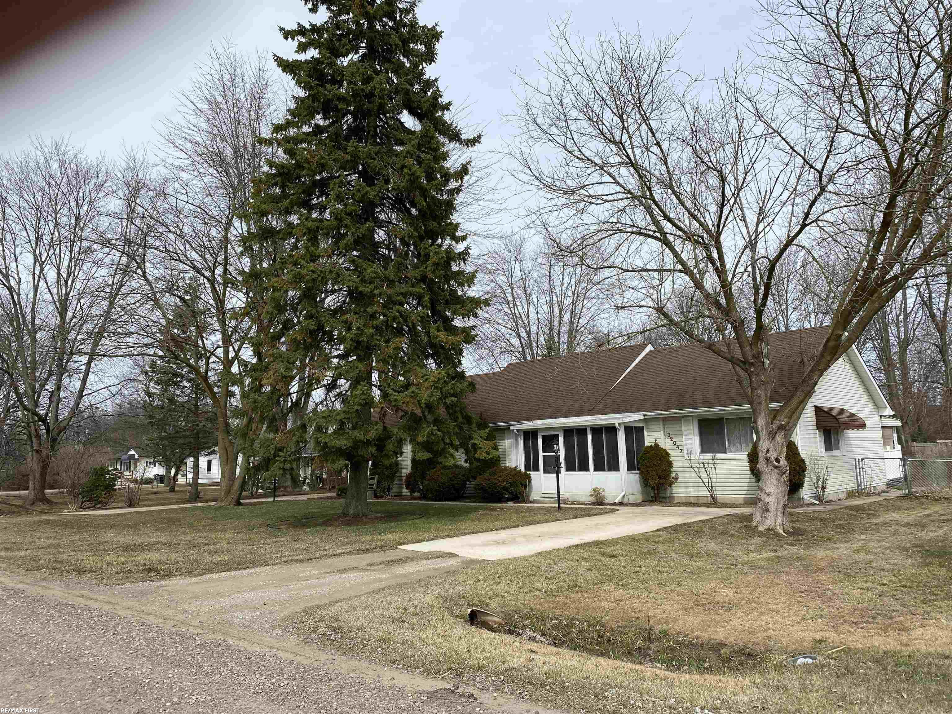 32047 Lakepoint Street Chesterfield, MI 48047 - Photo 24 of 26