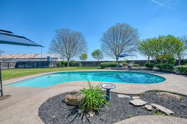 $723,000 | 5650 De Wolf Avenue, Fowler, CA 93625