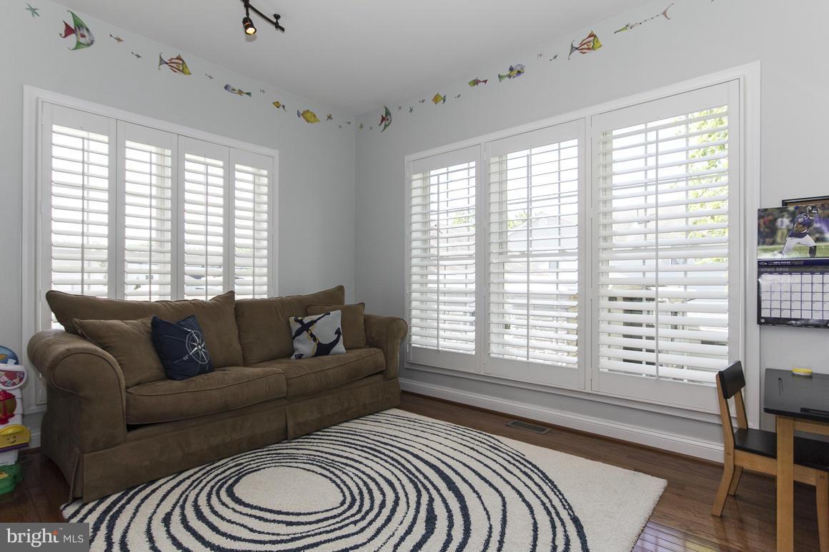 6908 River Drive Road Baltimore, MD 21219 - Photo 12 of 30 Interior (General)