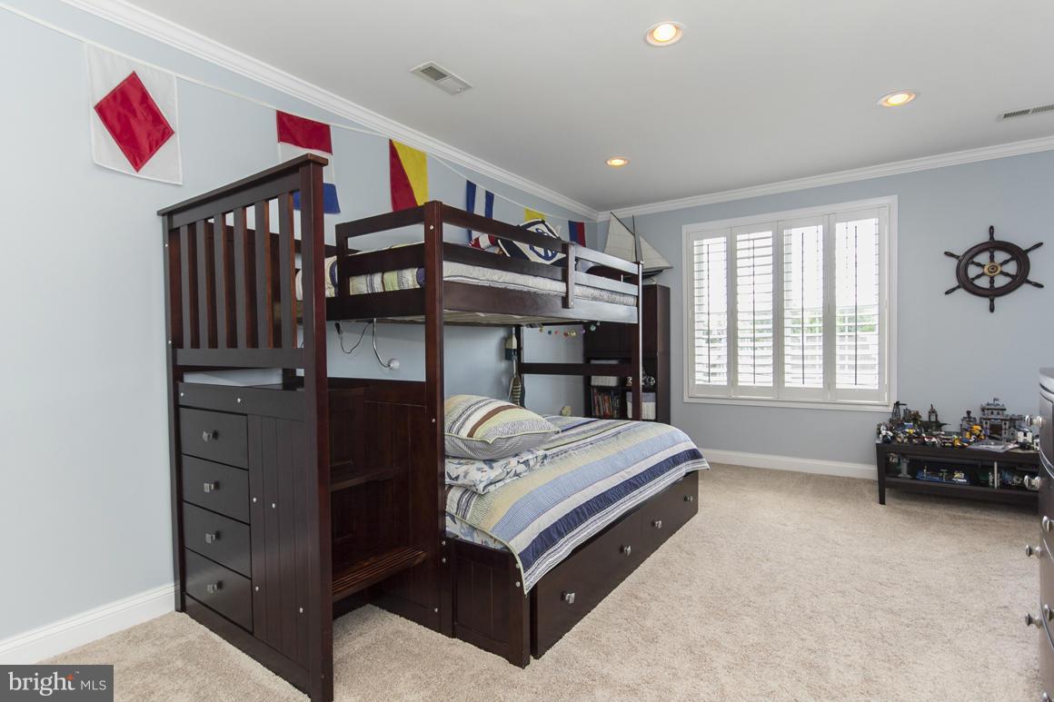 6908 River Drive Road Baltimore, MD 21219 - Photo 18 of 30 Bedroom