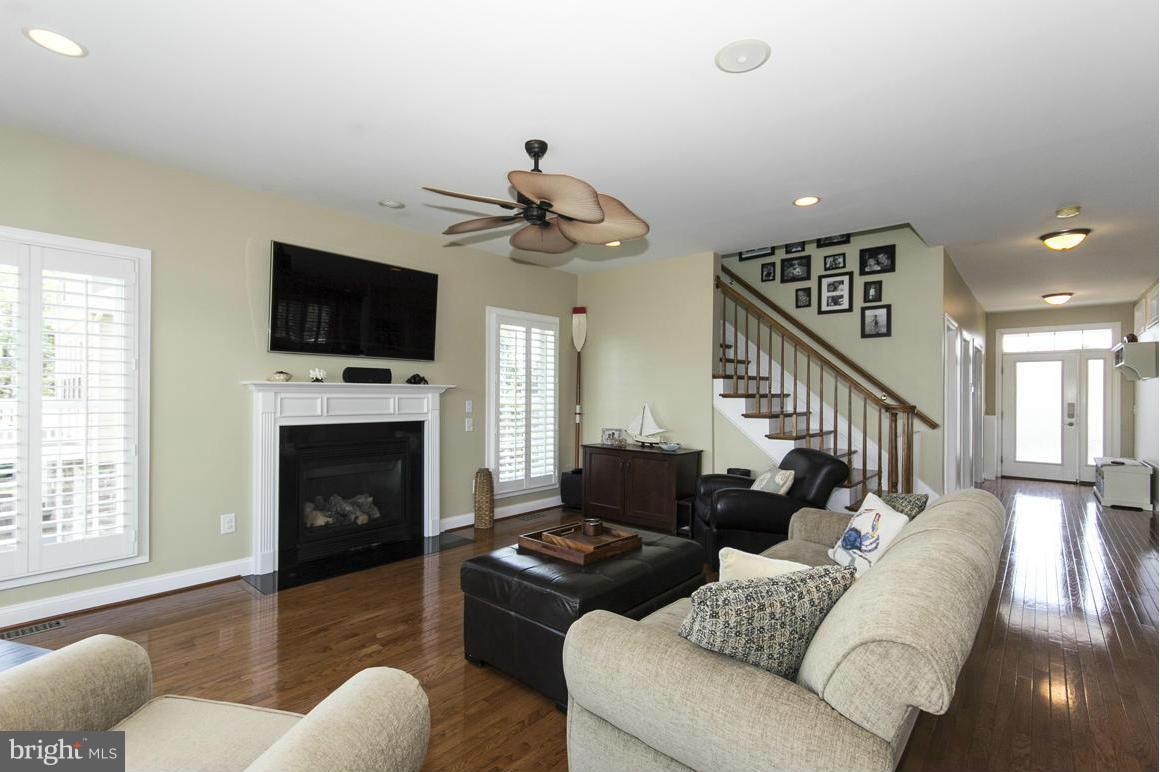 6908 River Drive Road Baltimore, MD 21219 - Photo 4 of 30 Interior (General)
