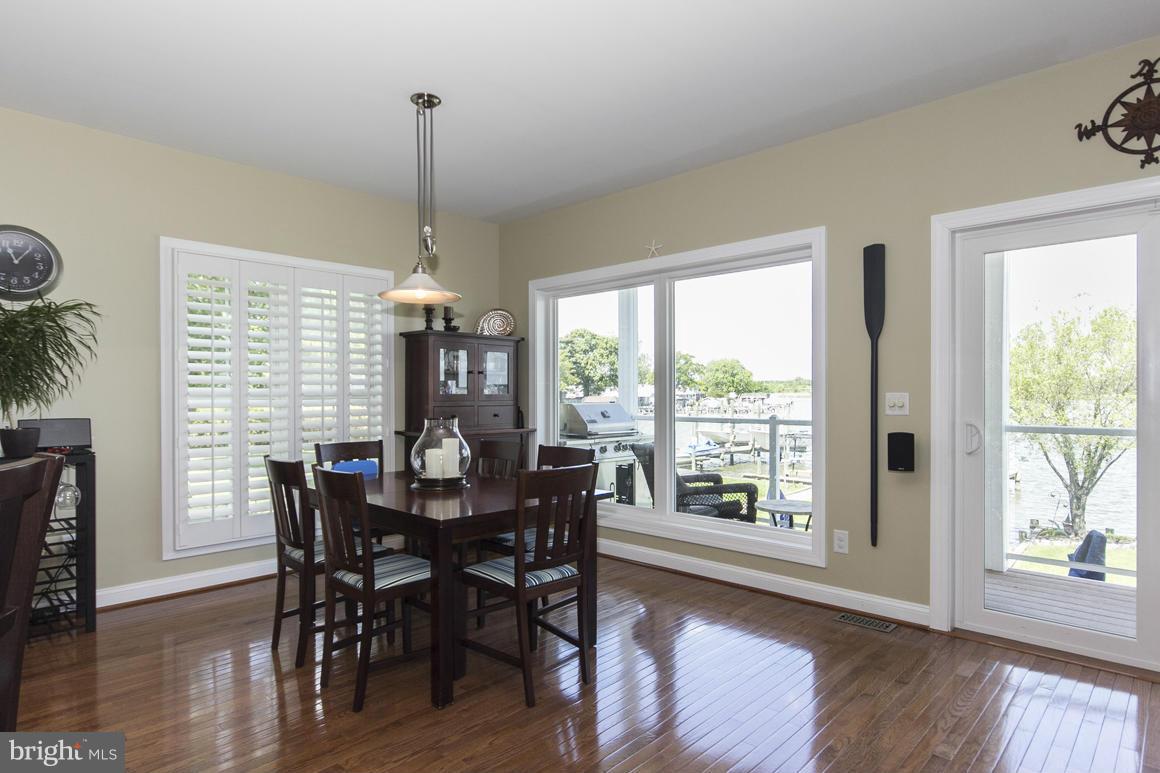 6908 River Drive Road Baltimore, MD 21219 - Photo 9 of 30 Dining Room