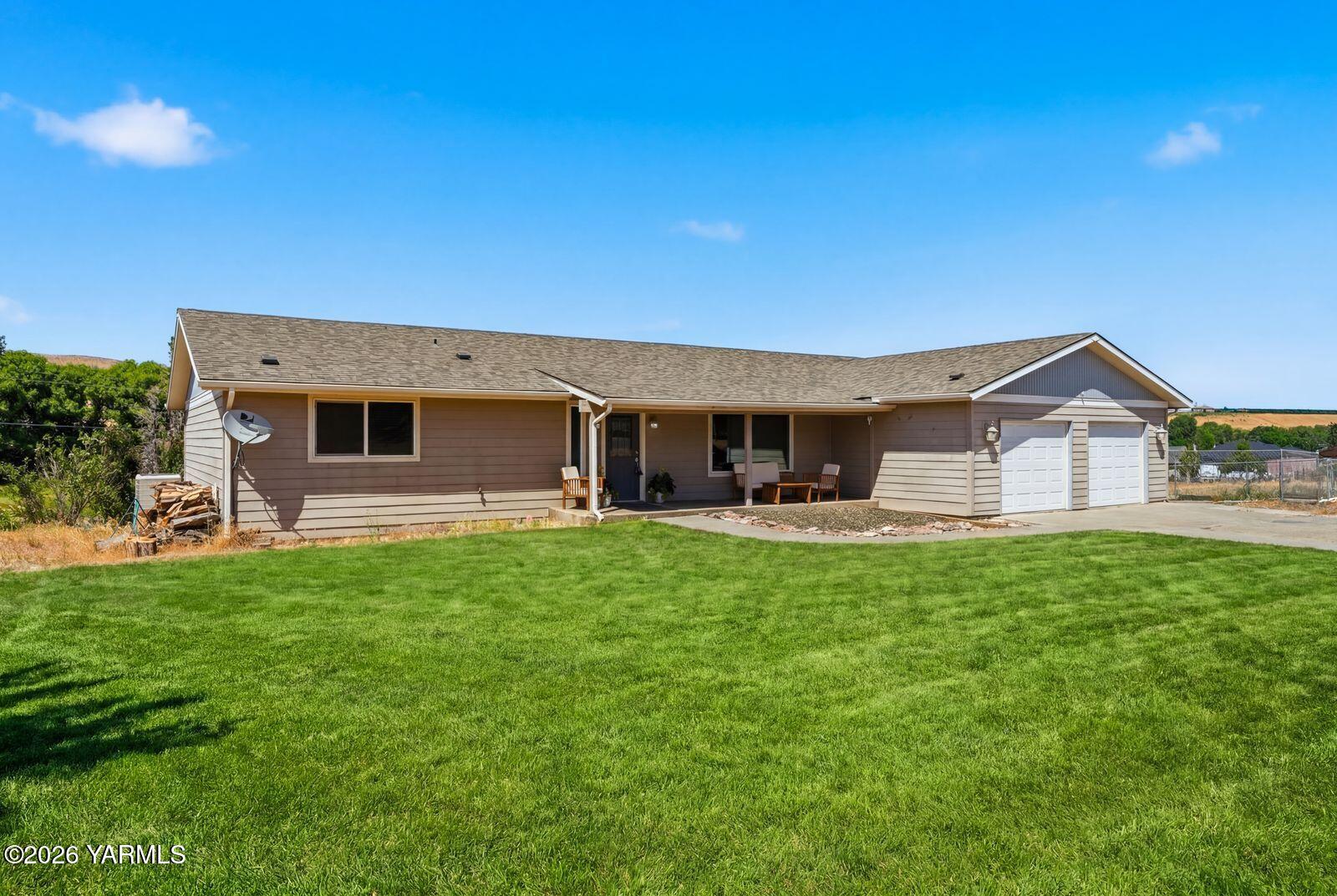 241 Knoll Road Yakima, WA 98908 - Photo 39 of 43 Grass Staging