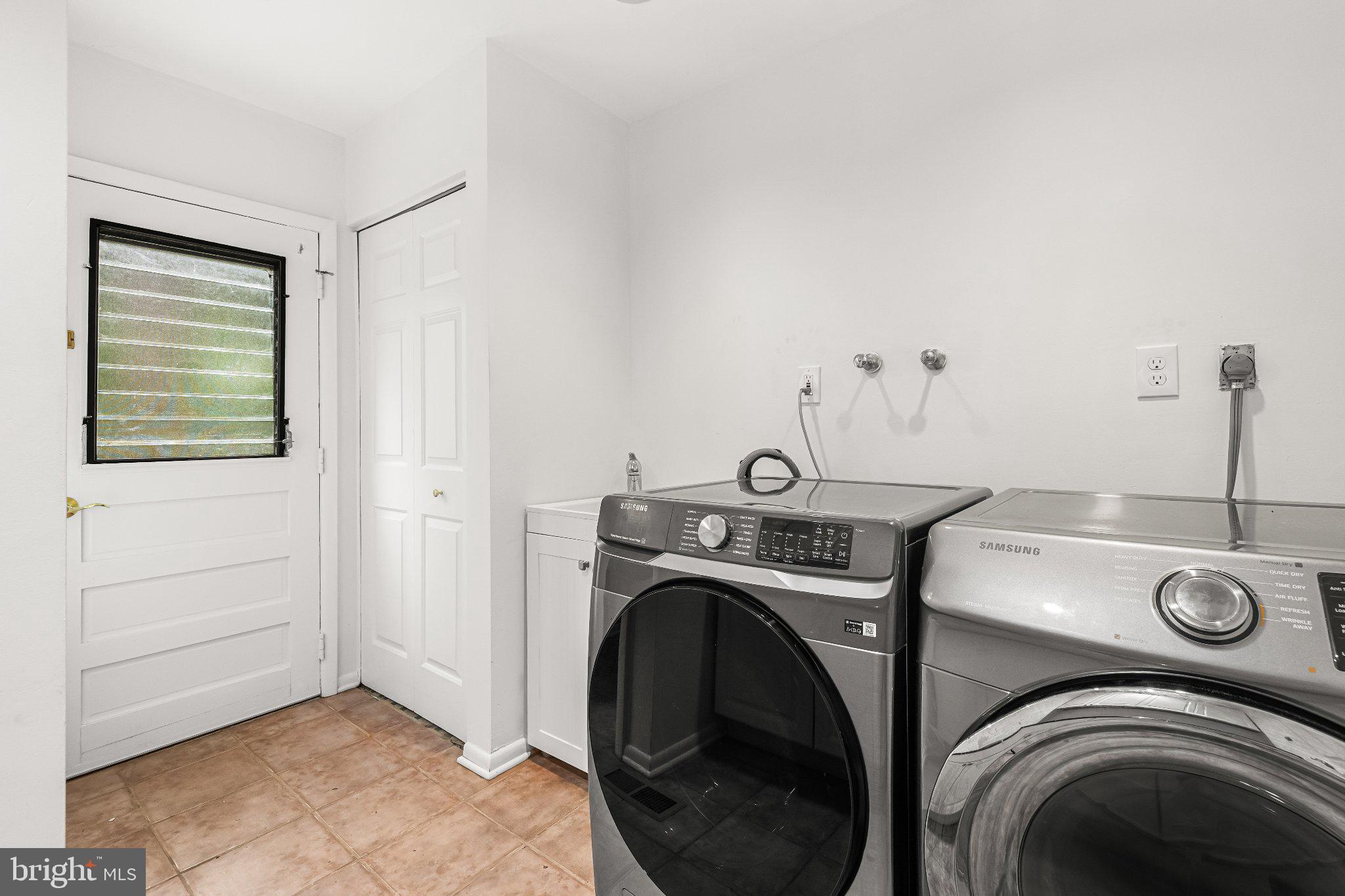 1502 Ameshire Road Lutherville-Timonium, MD 21093 - Photo 25 of 96 Laundry Room
