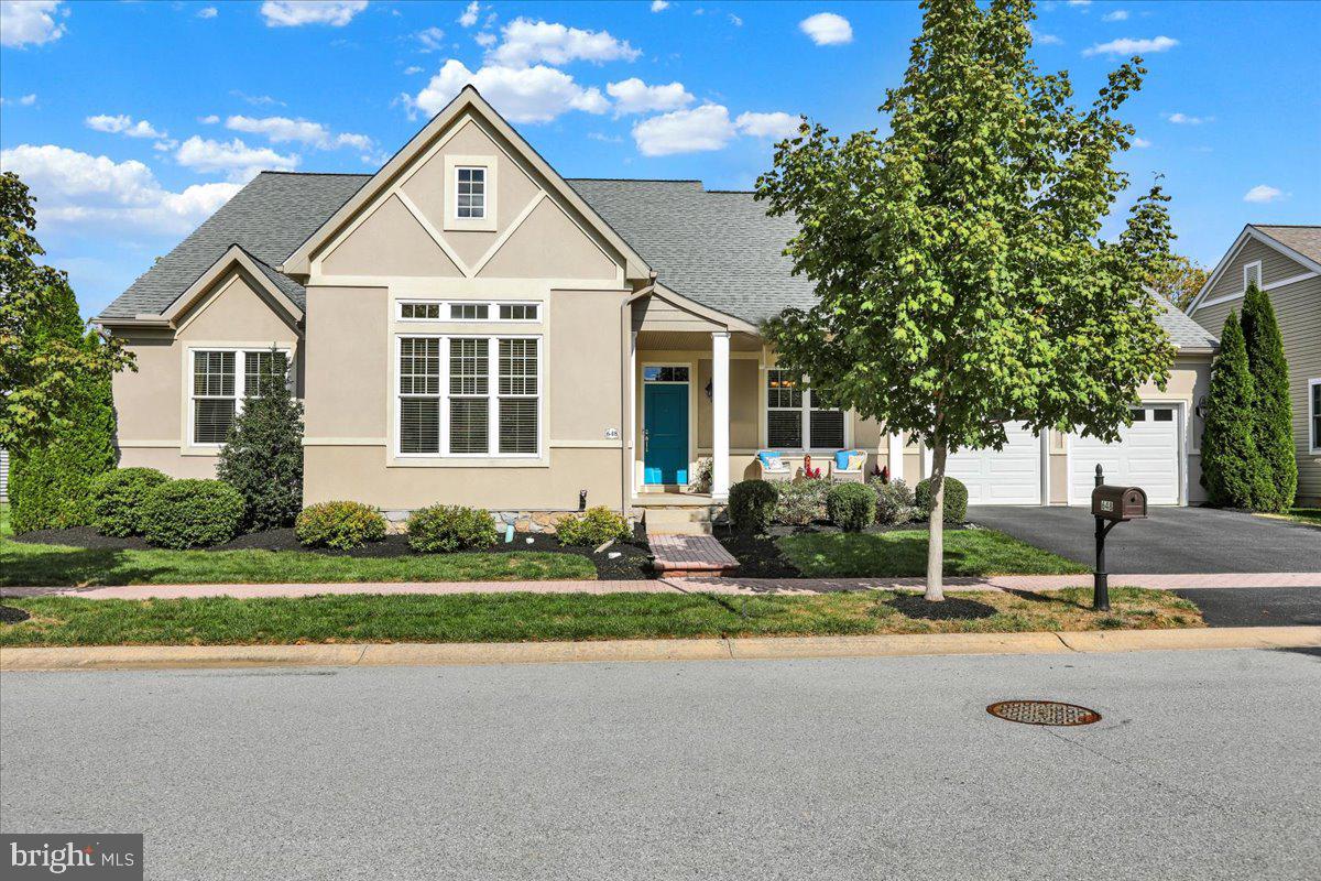 Welcome Home to 648 Dorset St-Manheim Township!