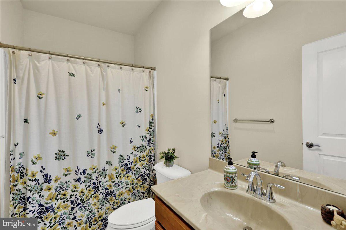 648 Dorset Street Lititz, PA 17543 - Photo 35 of 51 Full bathroom in hall adjacent to BR 2 & BR 3