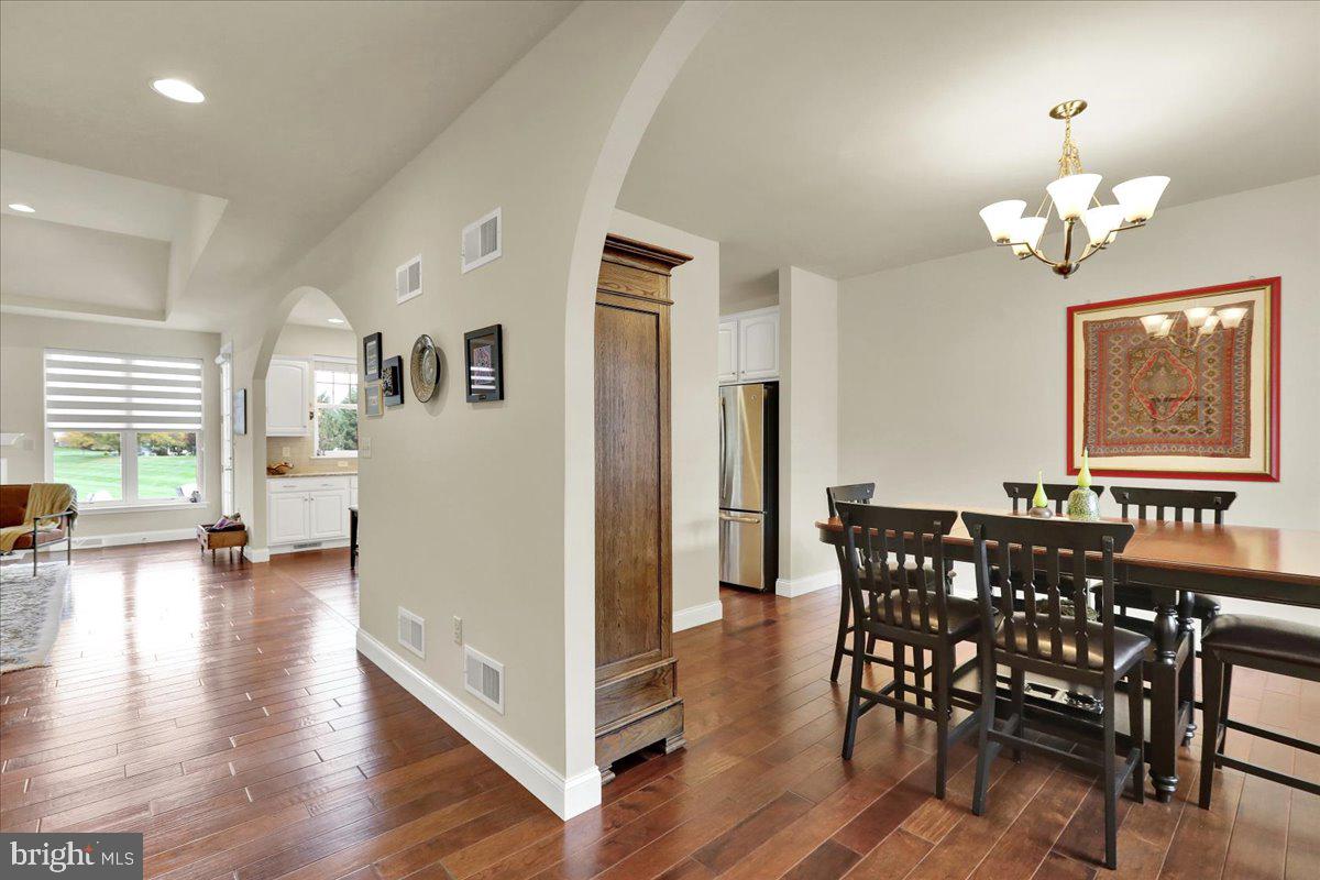648 Dorset Street Lititz, PA 17543 - Photo 5 of 51 Foyer Entrance- Engineered Wood Floors!