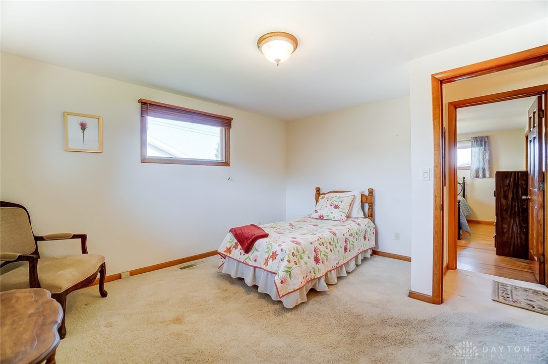 5247 West Ridgewood Road Springfield, OH 45503 - Photo 23 of 43