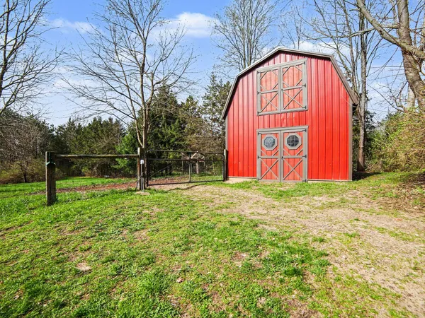 $525,000 | 1799 East U S 10, Custer, MI 49405