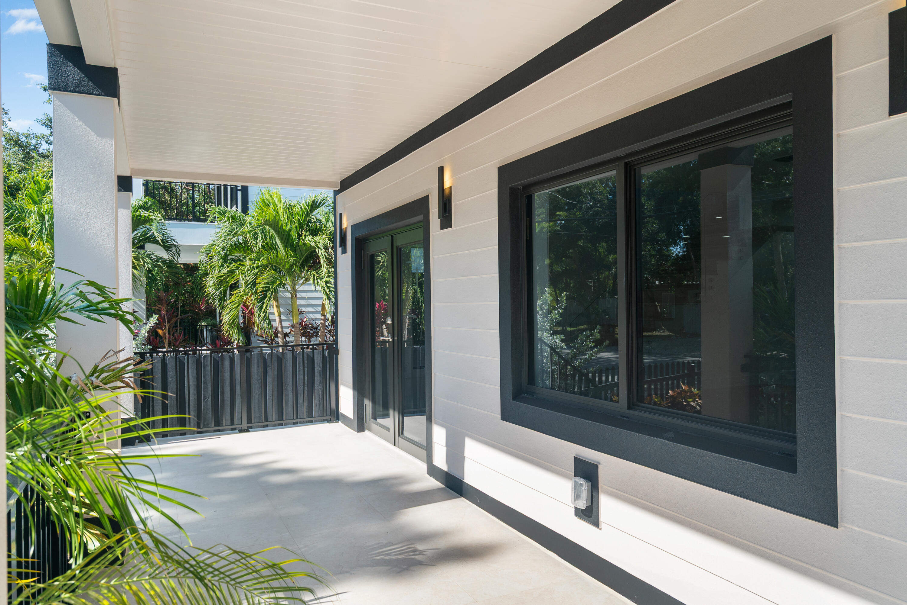 17 Coral Way Key Largo, FL 33037 - Photo 43 of 51 a house with a glass door