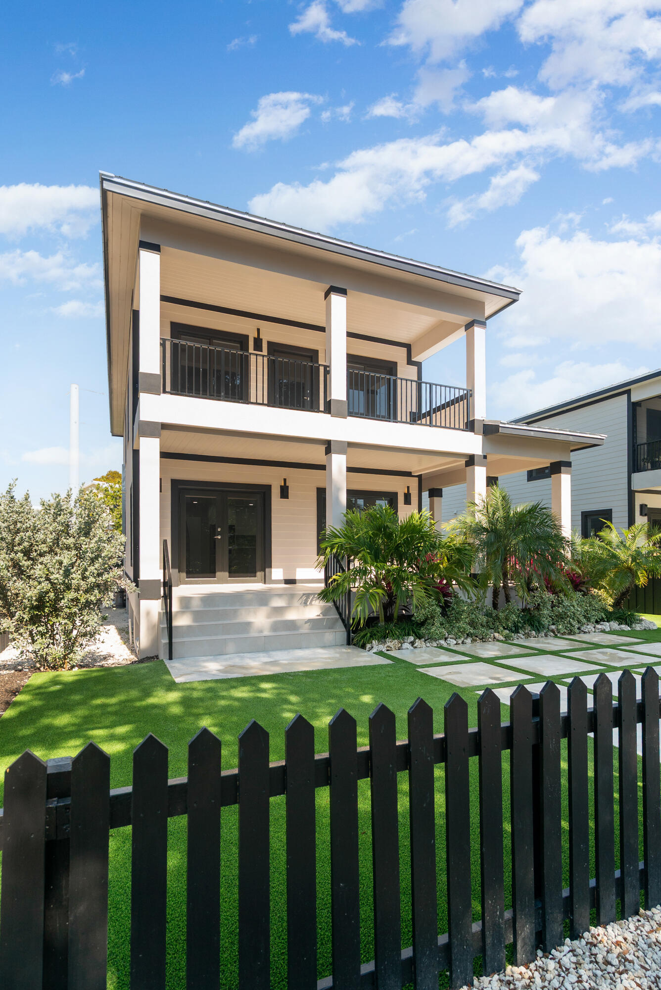 17 Coral Way Key Largo, FL 33037 - Photo 48 of 51 a front view of house with yard