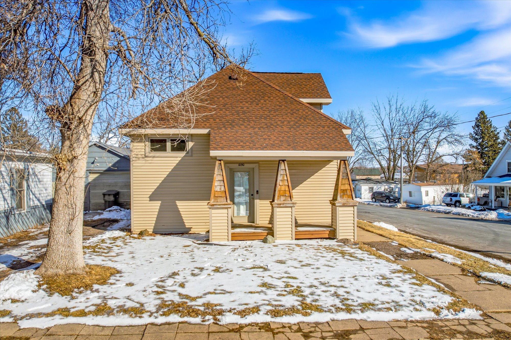 1090 7th Avenue Baldwin, WI 54002 - Photo 3 of 52