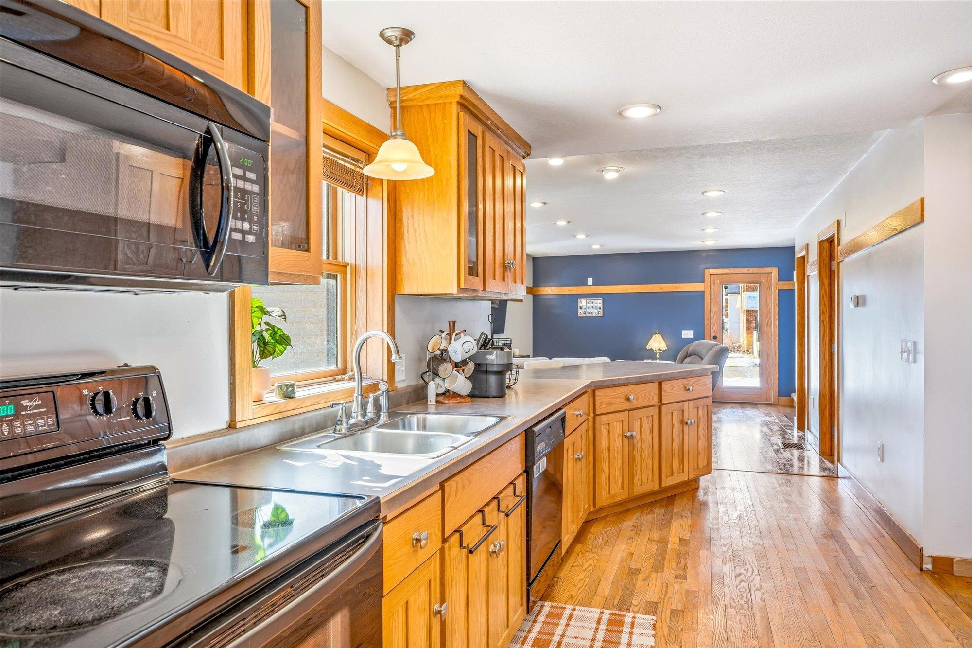 1090 7th Avenue Baldwin, WI 54002 - Photo 6 of 52