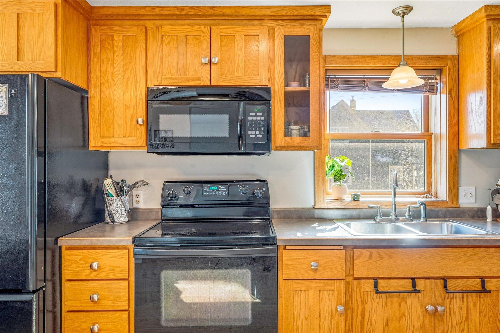 1090 7th Avenue Baldwin, WI 54002 - Photo 7 of 52