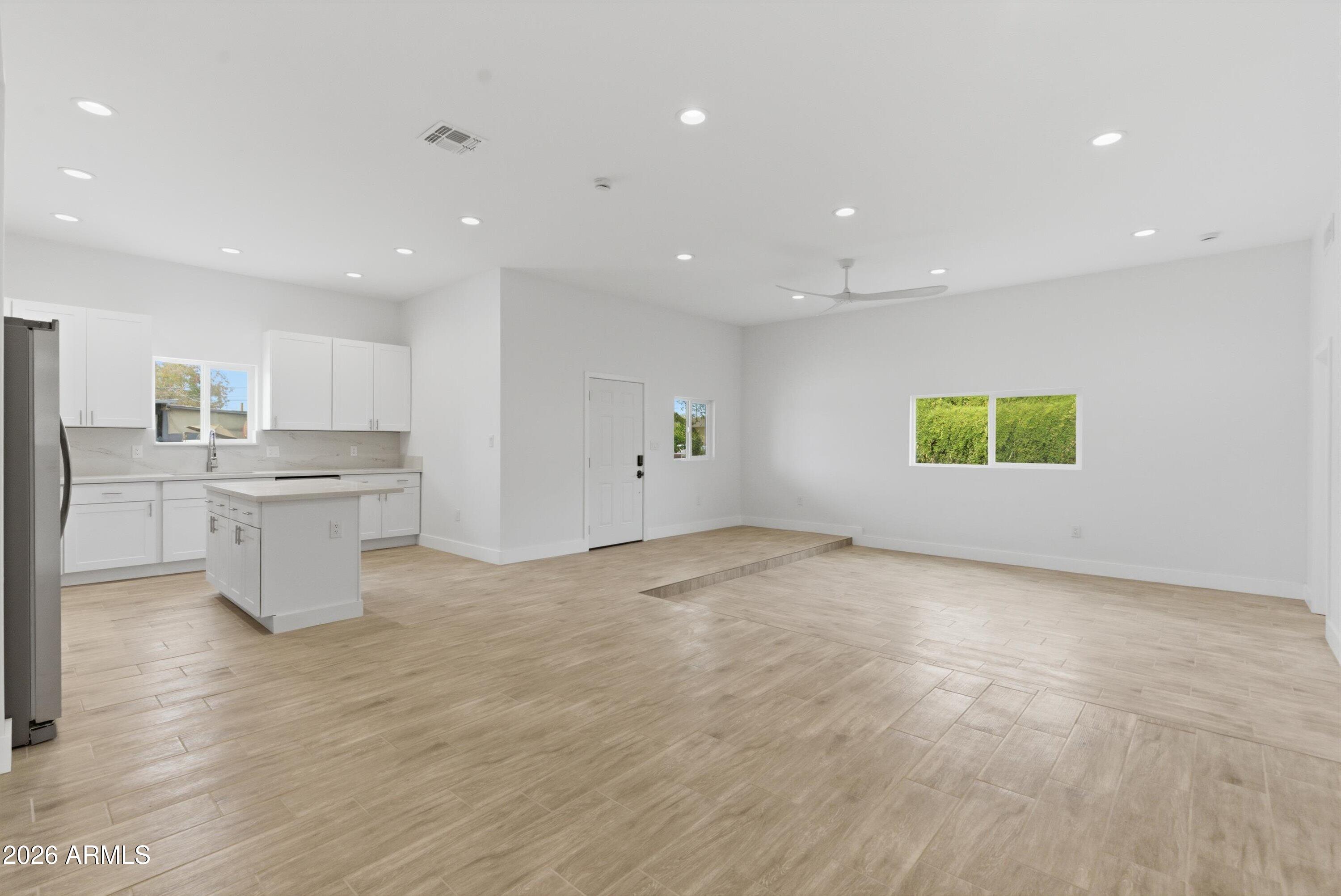 2709 East Phelps Road Phoenix, AZ 85032 - Photo 8 of 36