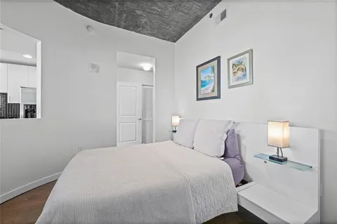 $285,000 | 250 Pharr Road Northeast, Unit 1304, Atlanta, GA 30305