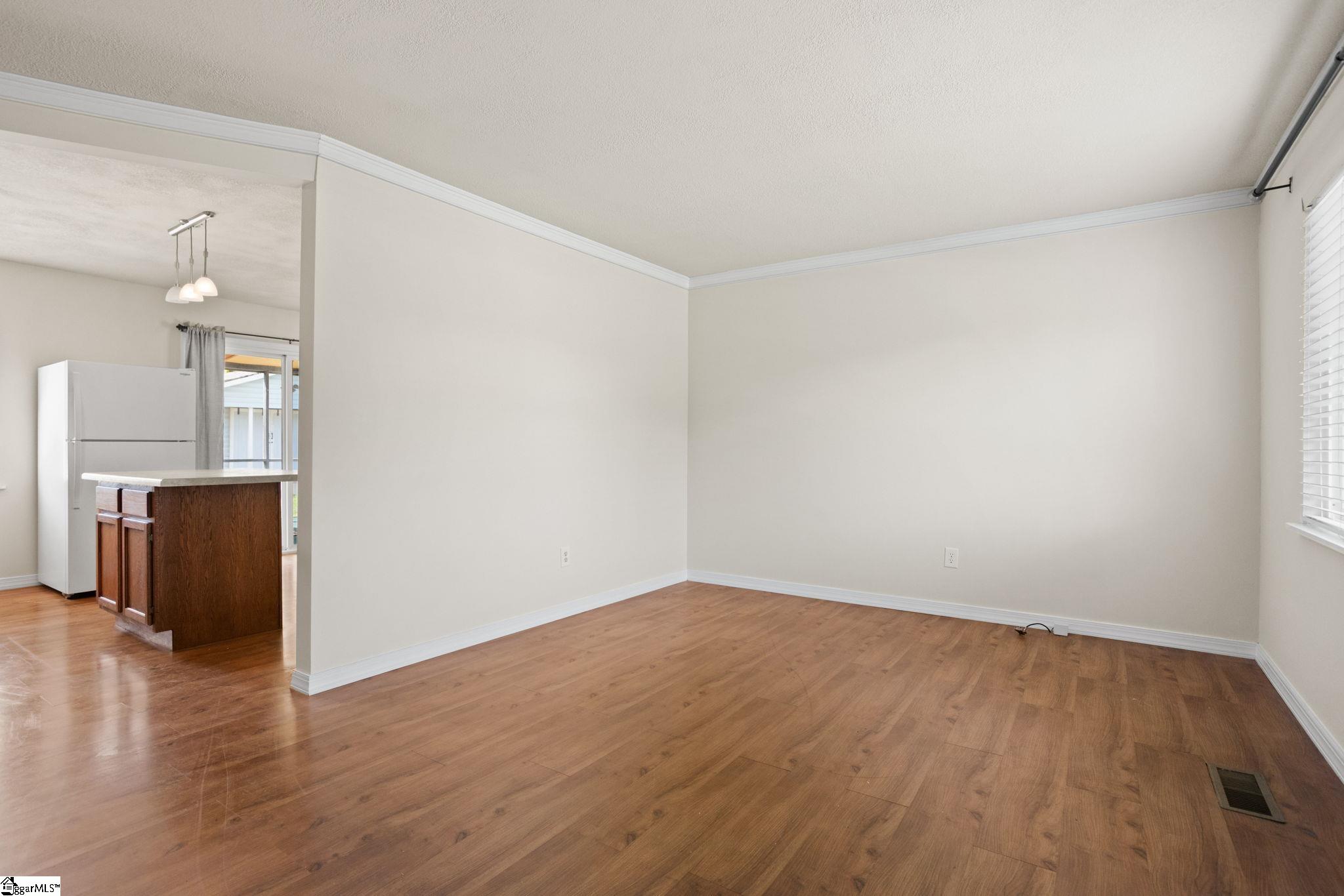 706 Harvey Road Greer, SC 29651 - Photo 6 of 28