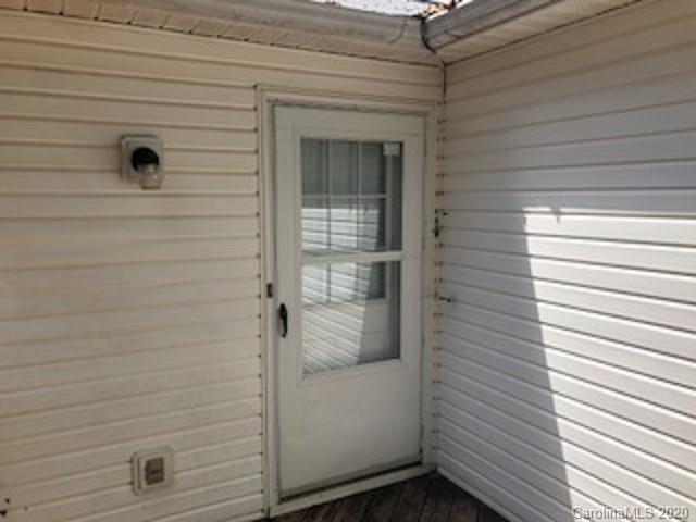 4525 Hickory Grove Road Sharon, SC 29742 - Photo 34 of 35 a view of a door and a porch