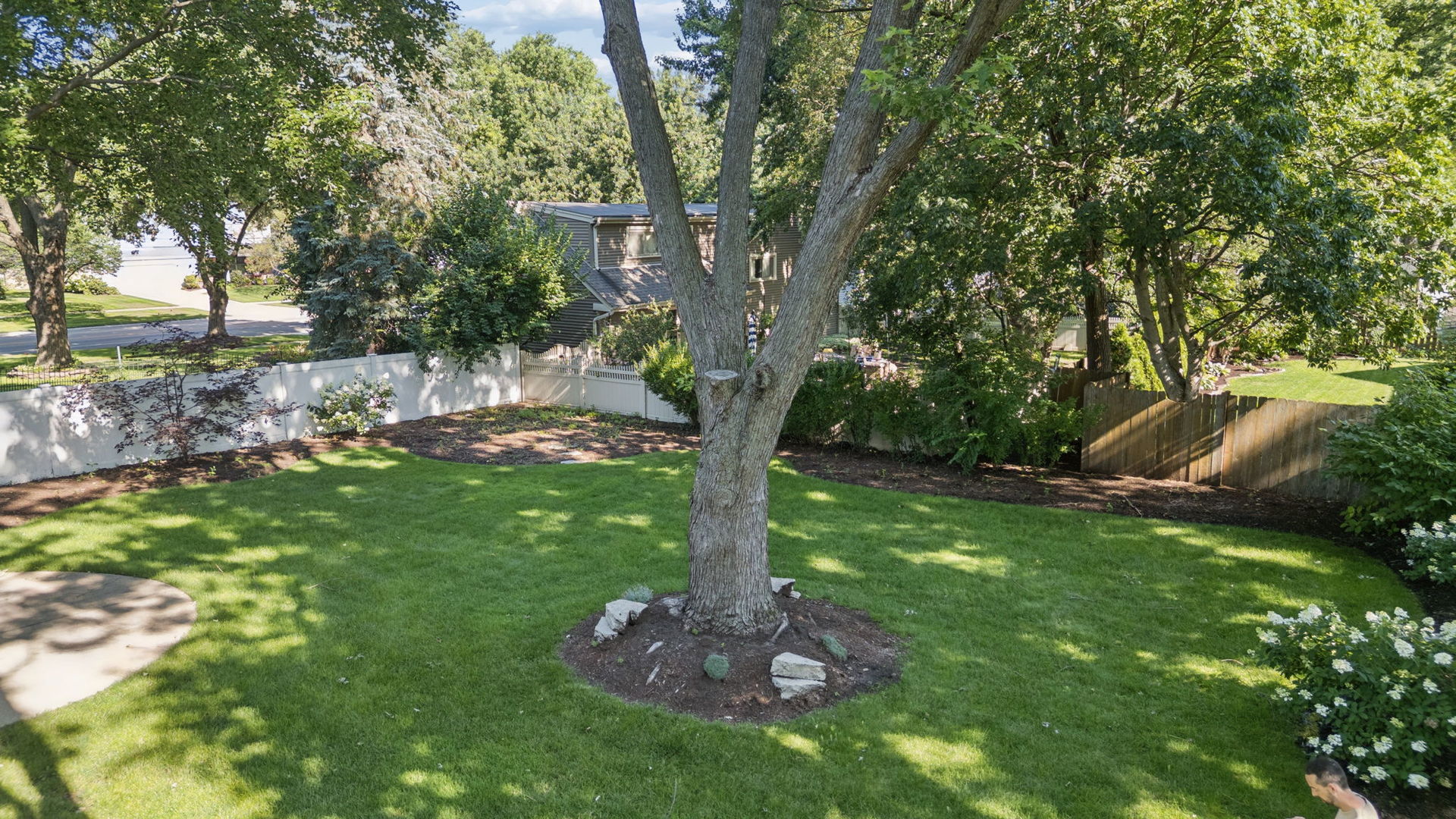 1249 Stonegate Road Naperville, IL 60540 - Photo 29 of 33
